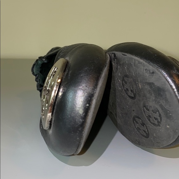 Tory Burch Reva Black Leather Silver Logo Flats - Picture 6 of 9